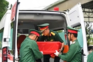 Can Tho airlifts 670 DNA samples of unidentified war martyrs to Hanoi for testing